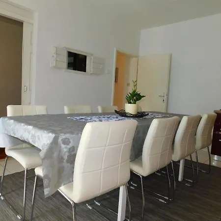 דירה Dalmatia Ketty *