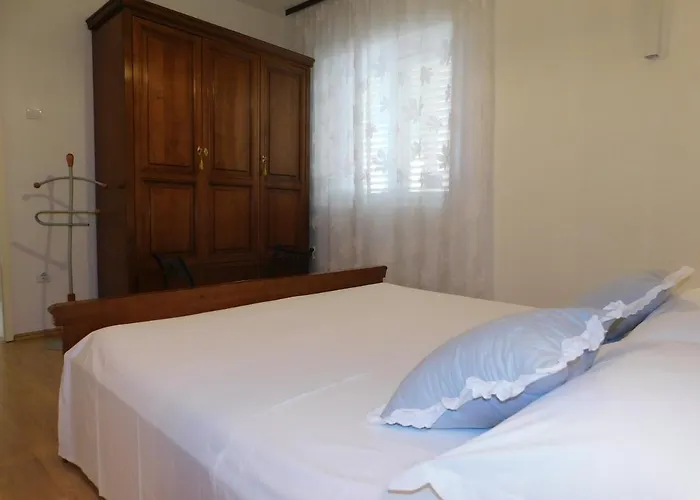 Dalmatia Ketty Apartamento *